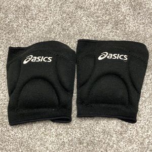 Girls volleyball knee pads